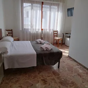 Olimpia Nocleg ze śniadaniem Piza